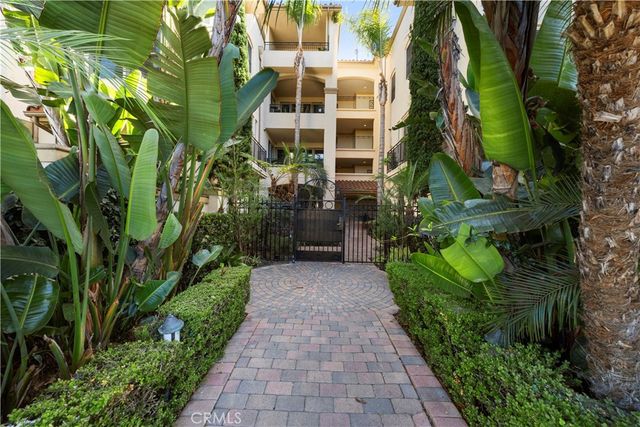 401 Bernard Street 409, Costa Mesa, CA 92627