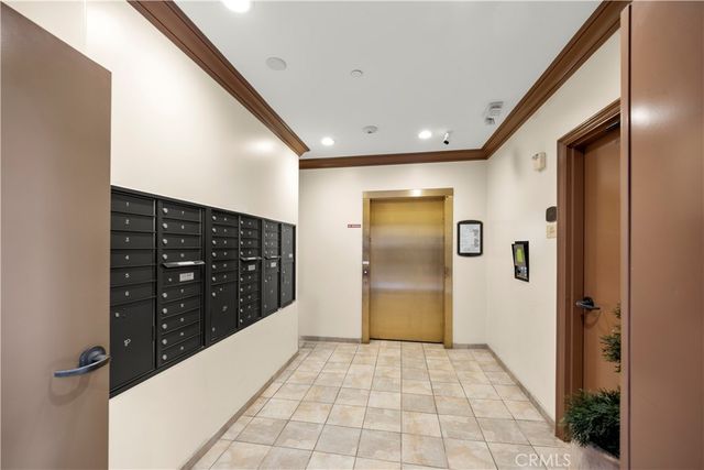 401 Bernard Street 409, Costa Mesa, CA 92627