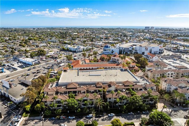 401 Bernard Street 409, Costa Mesa, CA 92627