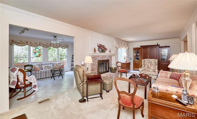 1503 Walpole Drive, Chesterfield, MO 63017