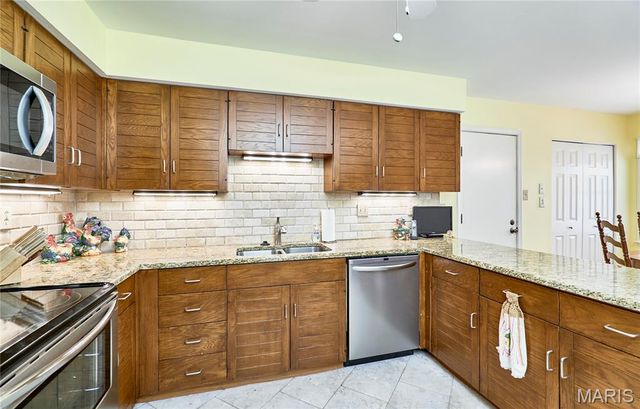 1503 Walpole Drive, Chesterfield, MO 63017