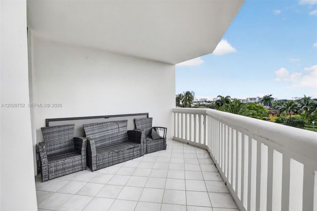 1000 Island Boulevard 503, Aventura, FL 33160