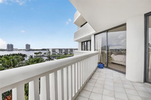 1000 Island Boulevard 503, Aventura, FL 33160