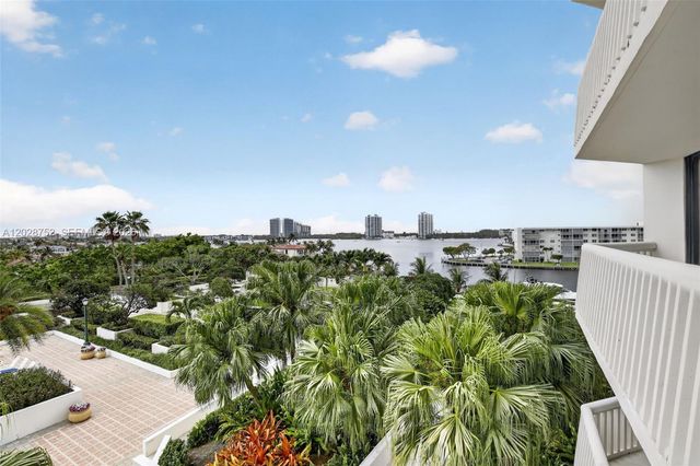 1000 Island Boulevard 503, Aventura, FL 33160