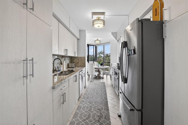 1000 Island Boulevard 503, Aventura, FL 33160