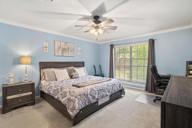 819 Rolling Run Court, Houston, TX 77062