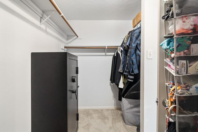 819 Rolling Run Court, Houston, TX 77062