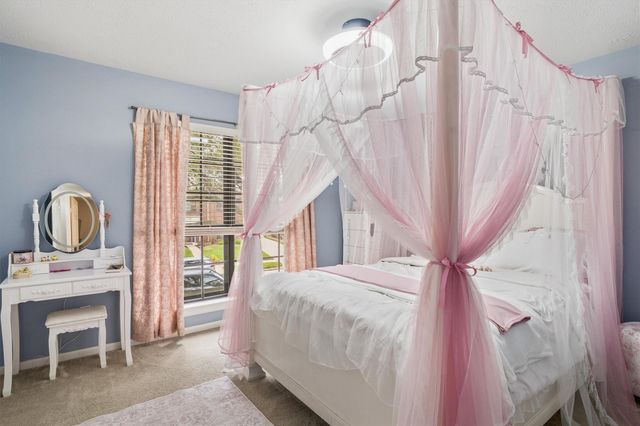 819 Rolling Run Court, Houston, TX 77062