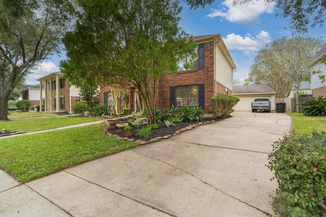819 Rolling Run Court, Houston, TX 77062