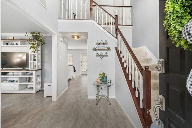 819 Rolling Run Court, Houston, TX 77062