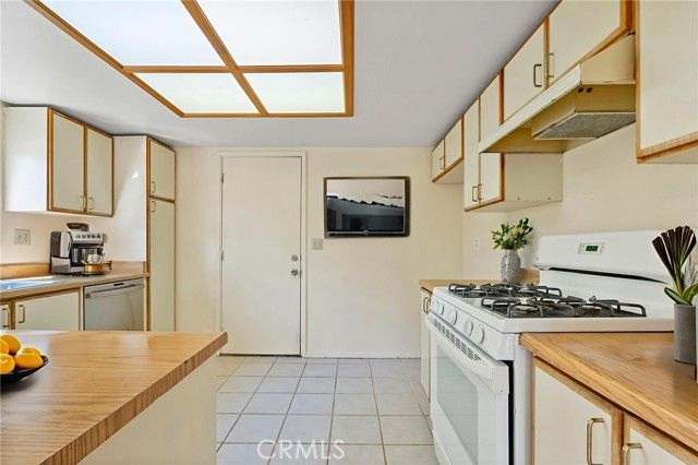 1700 E Avenue Q14 # 8, Palmdale, CA 93550