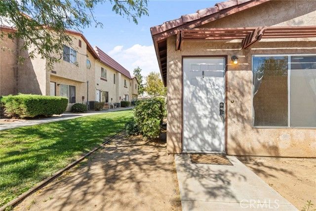 1700 E Avenue Q14 # 8, Palmdale, CA 93550