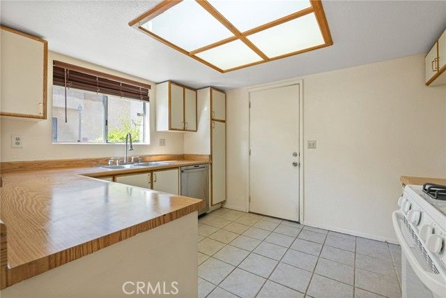 1700 E Avenue Q14 # 8, Palmdale, CA 93550