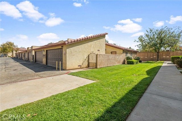 1700 E Avenue Q14 # 8, Palmdale, CA 93550