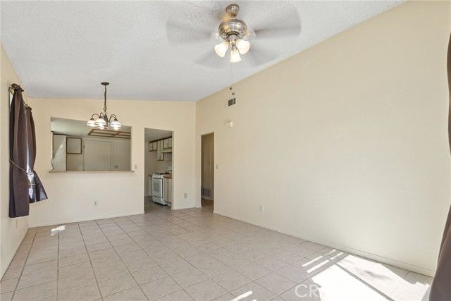 1700 E Avenue Q14 # 8, Palmdale, CA 93550