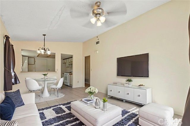 1700 E Avenue Q14 # 8, Palmdale, CA 93550