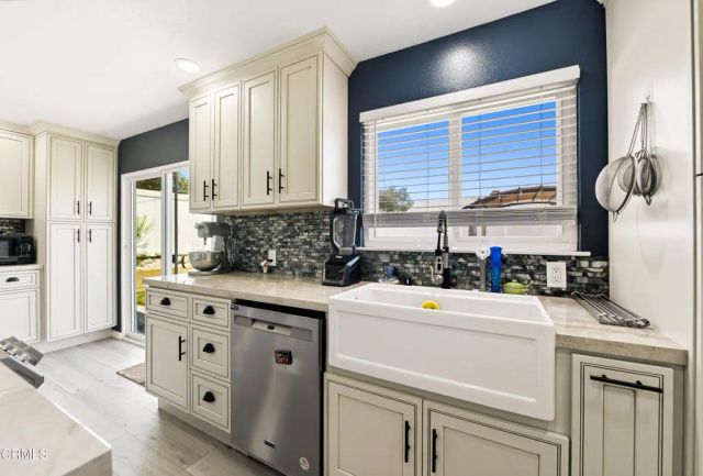 1820 Temple Avenue, Camarillo, CA 93010