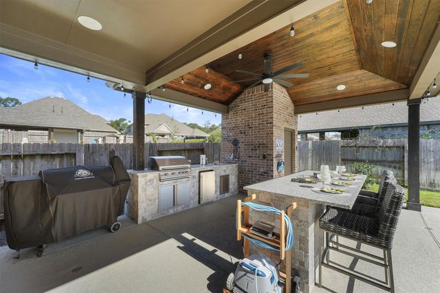 19219 Yellow Chestnut Lane, New Caney, TX 77357