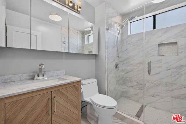 1727 Delaware Avenue, Santa Monica, CA 90404