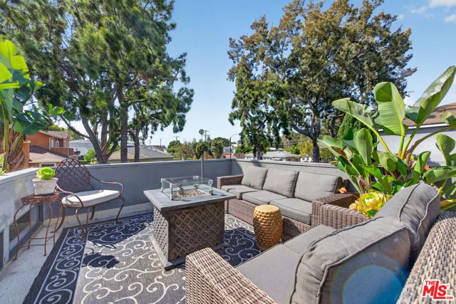 1727 Delaware Avenue, Santa Monica, CA 90404