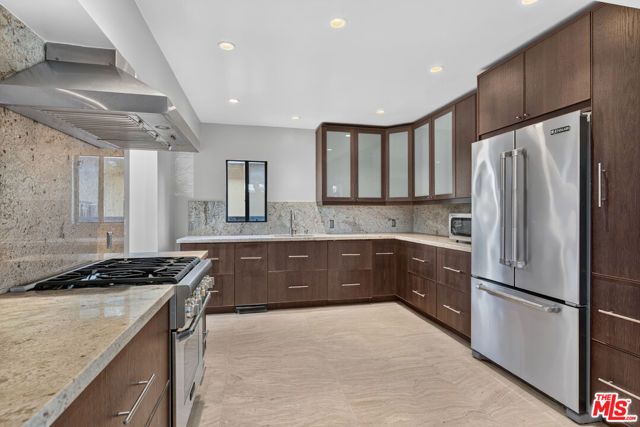 1727 Delaware Avenue, Santa Monica, CA 90404