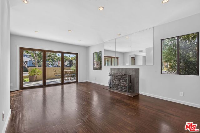 1727 Delaware Avenue, Santa Monica, CA 90404