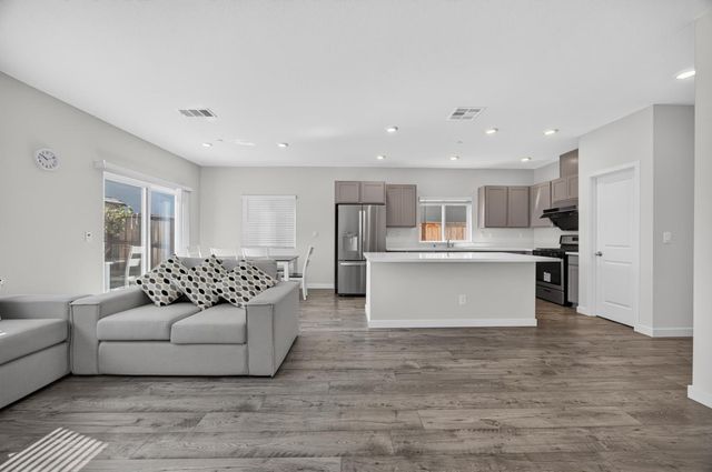 655 Jefferson St, Lincoln, CA 95648