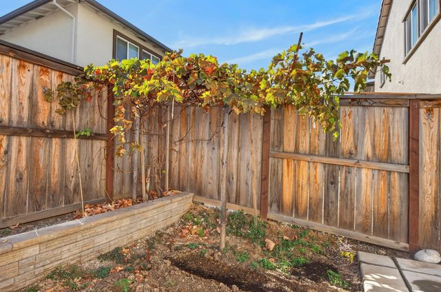 655 Jefferson St, Lincoln, CA 95648