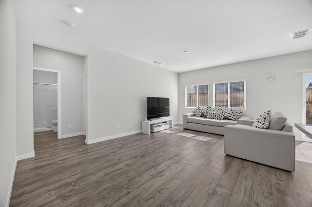 655 Jefferson St, Lincoln, CA 95648