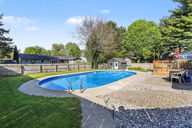 5225 Lands End Drive, Cooper Twp, MI 49009