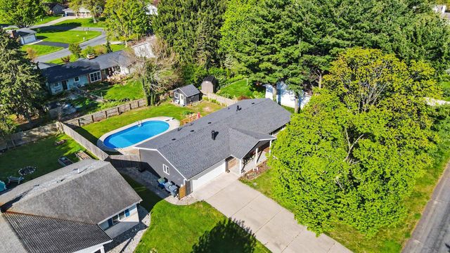 5225 Lands End Drive, Cooper Twp, MI 49009