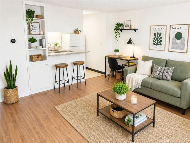 5585 E Pacific Coast HWY 125, Long Beach, CA 90804