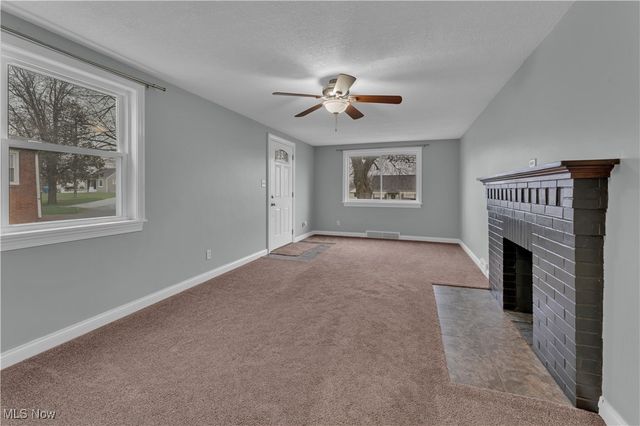 627 Poland Avenue, Struthers, OH 44471