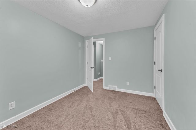 627 Poland Avenue, Struthers, OH 44471