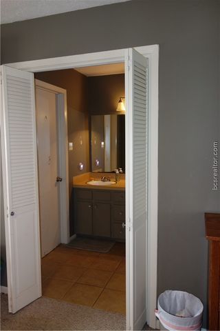 2905 Broadmoor Drive, Bryan, TX 77802