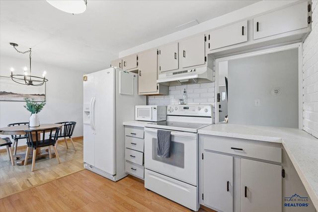 2322 LOCKWOOD DR, Rapid City, SD 57702