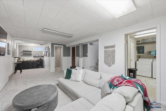 2322 LOCKWOOD DR, Rapid City, SD 57702