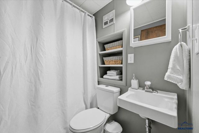 2322 LOCKWOOD DR, Rapid City, SD 57702