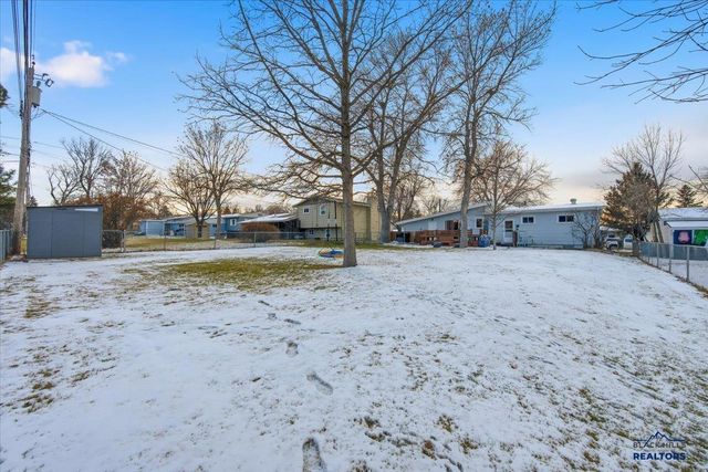 2322 LOCKWOOD DR, Rapid City, SD 57702