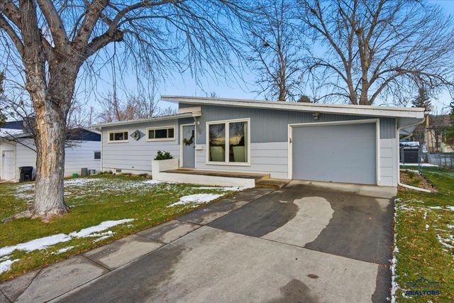 2322 LOCKWOOD DR, Rapid City, SD 57702