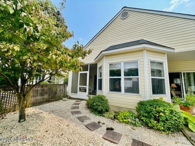 57 Summerhill Drive, Manahawkin, NJ 08050