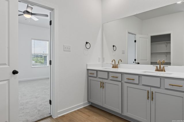 1262 Hightower Ln, San Antonio, TX 78245