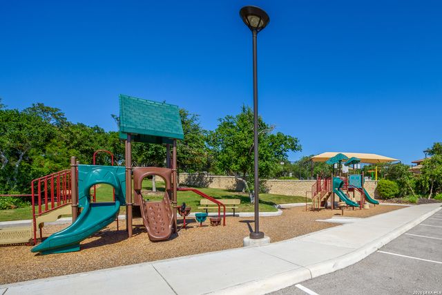 1262 Hightower Ln, San Antonio, TX 78245