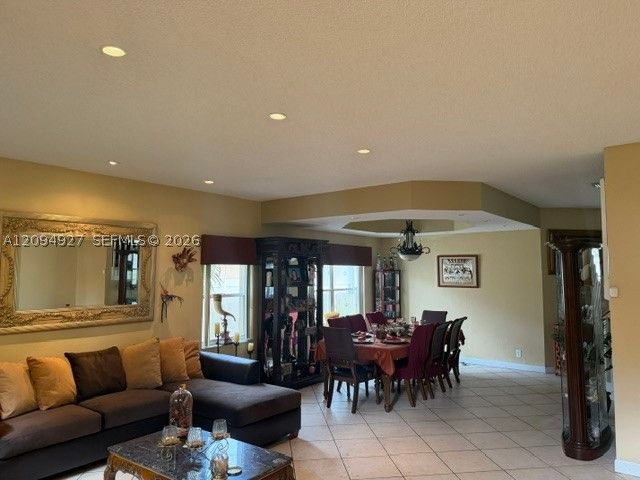 1021 NW 185th Ave, Pembroke Pines, FL 33029