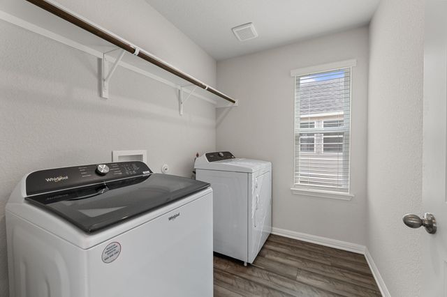 354 Lost Mine Peak LN, Dripping Springs, TX 78620