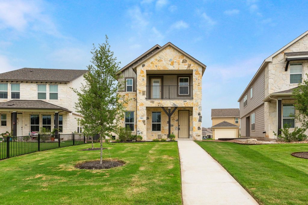 354 Lost Mine Peak LN, Dripping Springs, TX 78620