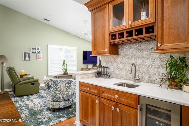 2324 N Chanticleer Court, Toms River, NJ 08755