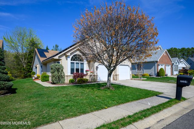 2324 N Chanticleer Court, Toms River, NJ 08755