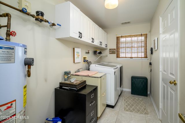 2324 N Chanticleer Court, Toms River, NJ 08755