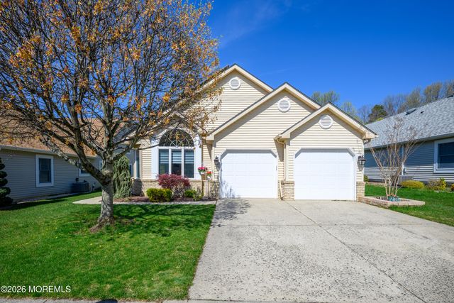 2324 N Chanticleer Court, Toms River, NJ 08755